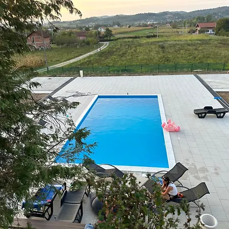 Daisy شقة بانيا لوكا